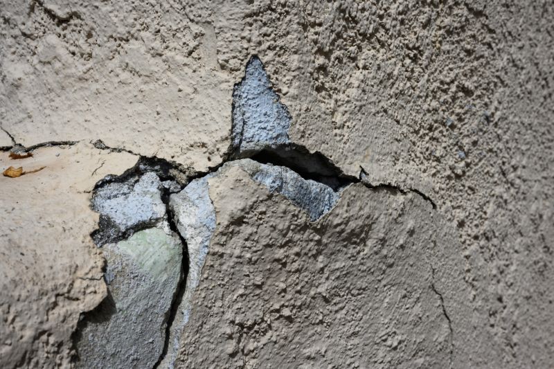 Stucco Cracks Repair Service